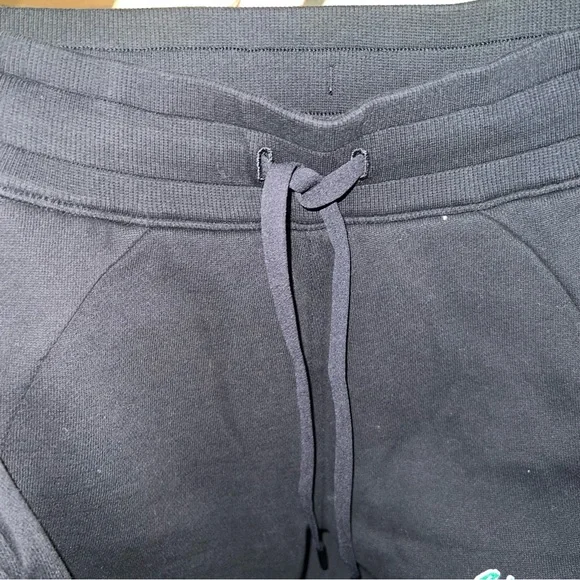 Lululemon Black Scuba Jogger Sweatpants Size 0 With Dance Team Logo Like New - Picture 11 of 11